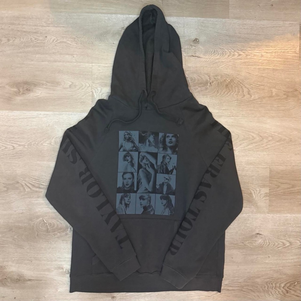 Official Taylor Swift The Eras Tour Charcoal Photo Hoodie Small